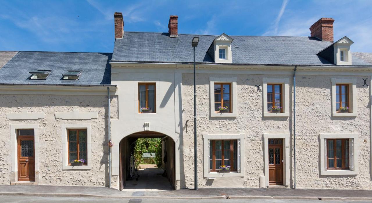 לינה וארוחת בוקר Saint-Jean-de-la-Motte L'Ancien Prieure מראה חיצוני תמונה