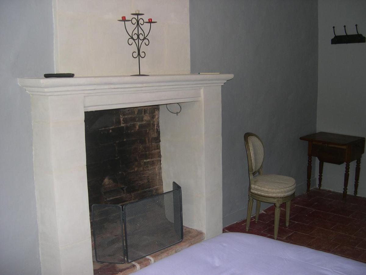 לינה וארוחת בוקר Saint-Jean-de-la-Motte L'Ancien Prieure מראה חיצוני תמונה