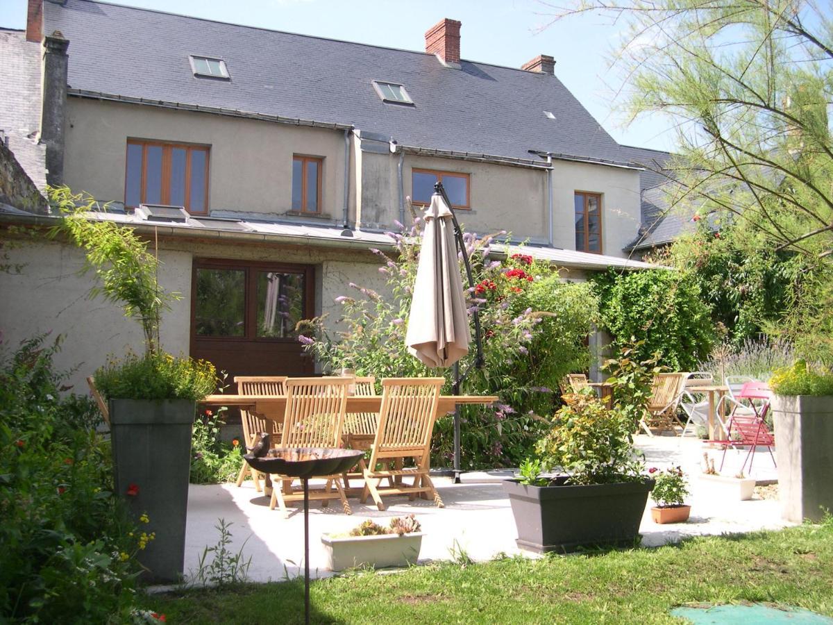 לינה וארוחת בוקר Saint-Jean-de-la-Motte L'Ancien Prieure מראה חיצוני תמונה